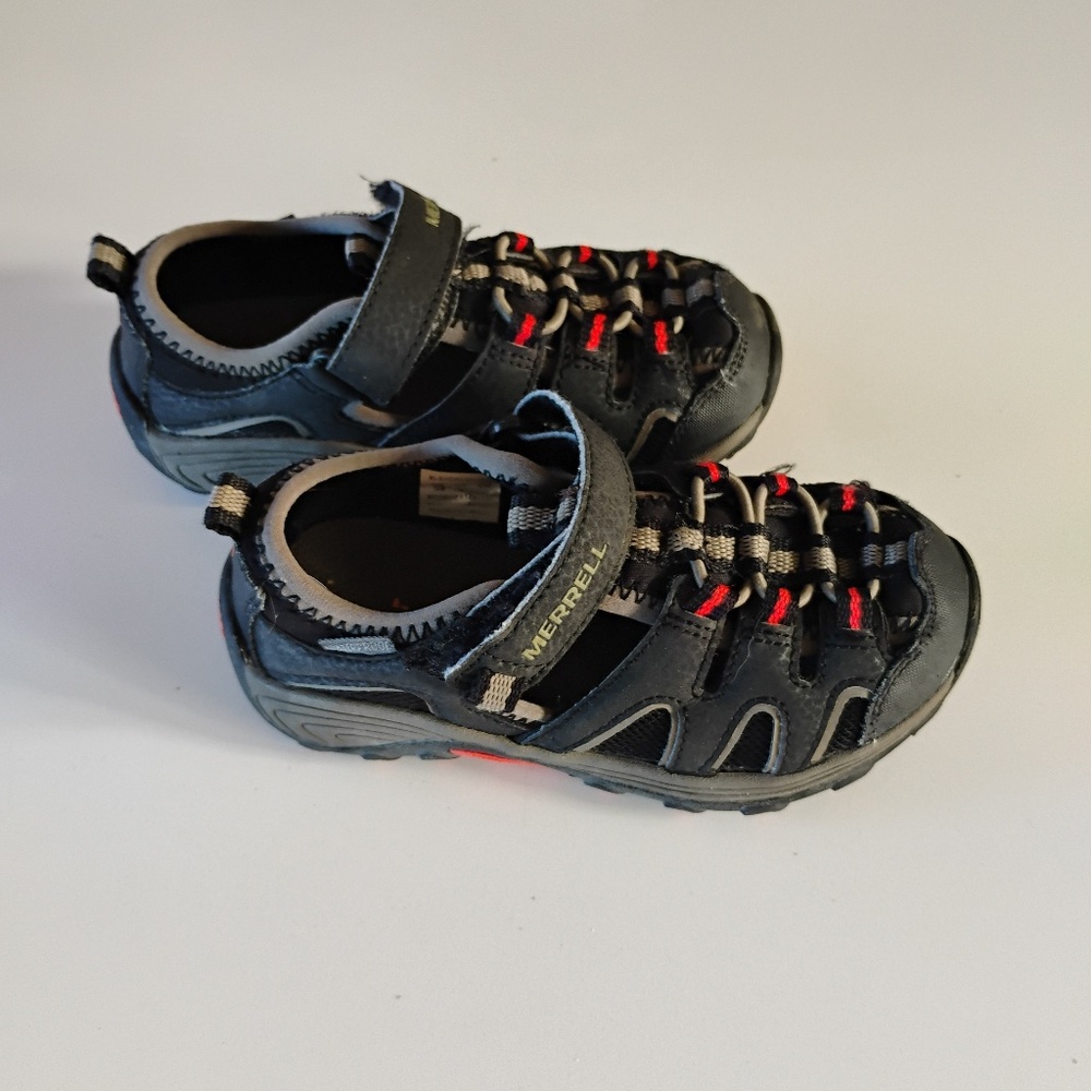 Kids Merrell Sandals size 10